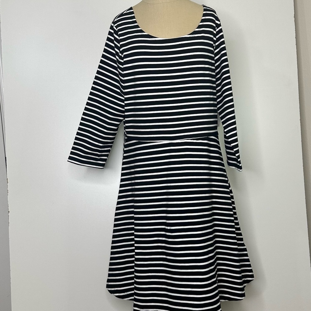 Old Navy black and white stripe dress fit and flare XL